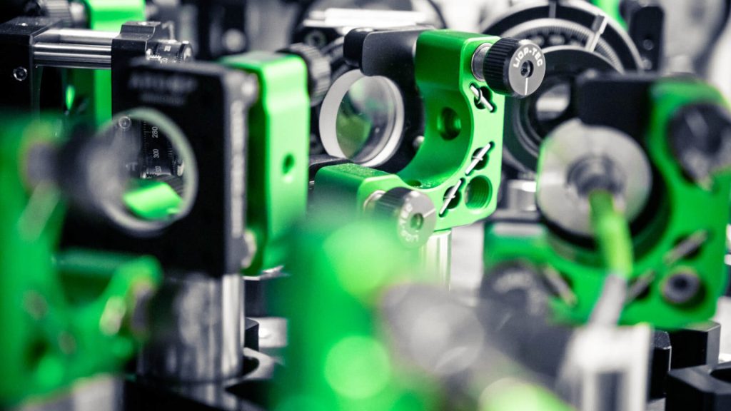 Pasqal quantum processor - inside view